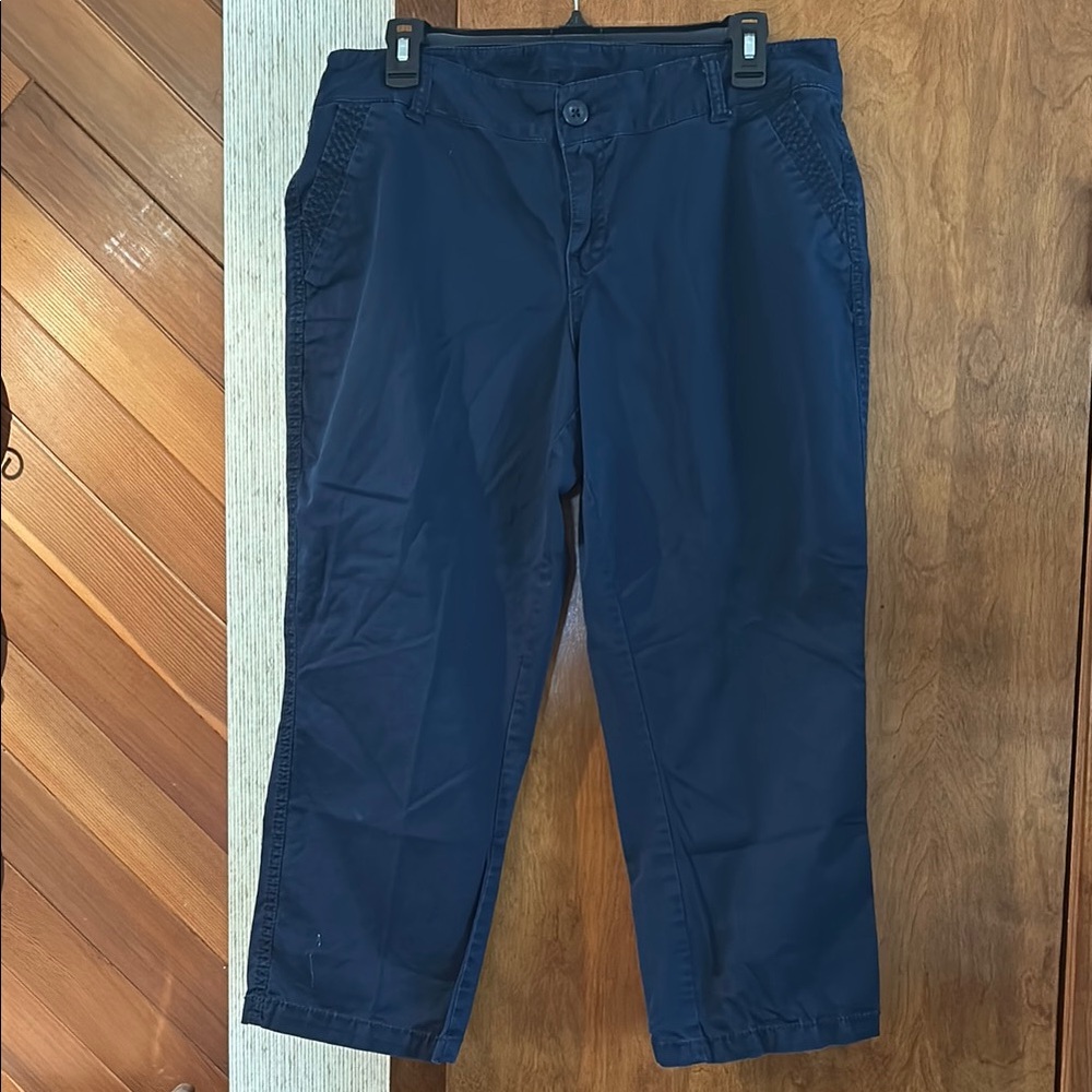 Maurice’s size 11/12 navy blue capris